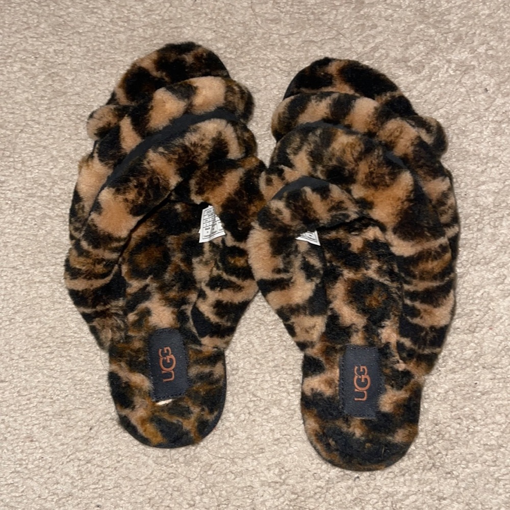 Ugg sandals slippers